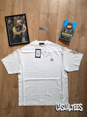Fred Perry Tricou LRL Wreath Back Print alb pentru barbati